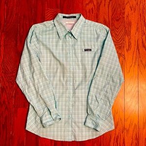 Like new Women’s Columbia PFG shirt size Medium